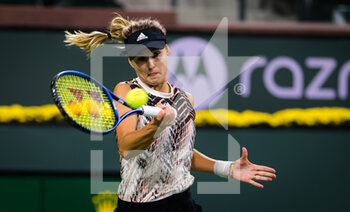 2021-10-12 - Anna Kalinskaya of Russia in action during the fourth round at the 2021 BNP Paribas Open WTA 1000 tennis tournament against Ons Jabeur of Tunisia on October 12, 2021 at Indian Wells Tennis Garden in Indian Wells, United States - 2021 BNP PARIBAS OPEN WTA 1000 TENNIS TOURNAMENT - INTERNATIONALS - TENNIS