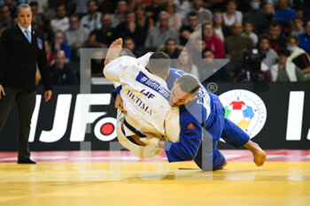 2021-10-17 - Men -100kg, Simeon CATHARINA of Netherlands bronze medal competes and wins by ippon over Cedric Olivar of France during the Paris Grand Slam 2021, Judo event on October 17, 2021 at AccorHotels Arena in Paris, France - PARIS GRAND SLAM 2021, JUDO EVENT - INTERNATIONALS - TENNIS