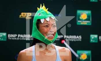 2021-10-16 - Su-Wei Hsieh of Chinese Taipeh, Elise Mertens of Belgium talk to the media after winning the doubles final of the 2021 BNP Paribas Open WTA 1000 tennis tournament on October 16, 2021 at Indian Wells Tennis Garden in Indian Wells, United States - 2021 BNP PARIBAS OPEN WTA 1000 TENNIS TOURNAMENT - INTERNATIONALS - TENNIS