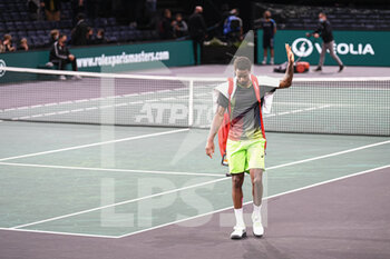 2021-11-03 - Gael Monfils of France salutes the audience at the end of his match during the Rolex Paris Masters 2021, ATP Masters 1000 tennis tournament, on November 3, 2021 at Accor Arena in Paris, France - ROLEX PARIS MASTERS 2021, ATP MASTERS 1000 TENNIS TOURNAMENT - INTERNATIONALS - TENNIS