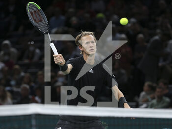 2021-11-04 - Sebastian Korda of USA during the Rolex Paris Masters 2021, ATP Masters 1000 tennis tournament on November 4, 2021 at Accor Arena in Paris, France - ROLEX PARIS MASTERS 2021, ATP MASTERS 1000 TENNIS TOURNAMENT - INTERNATIONALS - TENNIS