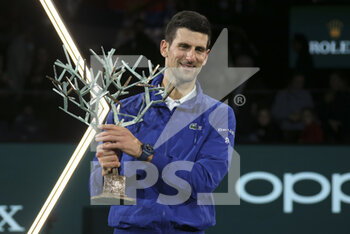 2021-11-07 - Novak Djokovic of Serbia celebrates winning the Rolex Paris Masters 2021 Final during the trophy ceremony, an ATP Masters 1000 tennis tournament on November 7, 2021 at Accor Arena in Paris, France - ROLEX PARIS MASTERS 2021 FINAL, AN ATP MASTERS 1000 TENNIS TOURNAMENT - INTERNATIONALS - TENNIS