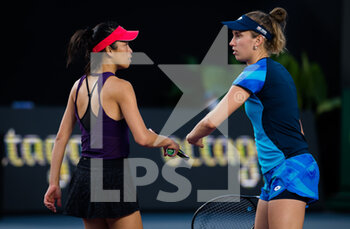 2021-11-13 - Su-Wei Hsieh of Chinese Taipeh & Elise Mertens of Belgium in action during the second round robin doubles match at the 2021 Akron WTA Finals Guadalajara, Masters WTA tennis tournament on November 13, 2021 in Guadalajara, Mexico - 2021 AKRON WTA FINALS GUADALAJARA, MASTERS WTA TENNIS TOURNAMENT - INTERNATIONALS - TENNIS