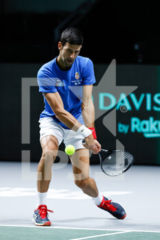 2021-12-01 - Novak Djokovic of Serbia practices during the Davis Cup 2021, Quarter Final, tennis match between Serbia and Kazakhstan on December 1, 2021 at Madrid Arena in Madrid, Spain - DAVIS CUP 2021, QUARTER FINAL - SERBIA VS KAZAKHSTAN - INTERNATIONALS - TENNIS