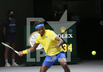 2021-12-02 - Elias Ymer of Sweden during the Davis Cup 2021, Quarter Final, tennis match between Russia and Sweden on December 2, 2021 at Madrid Arena in Madrid, Spain - DAVIS CUP 2021, QUARTER FINAL, RUSSIA VS SWEDEN - INTERNATIONALS - TENNIS