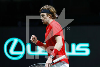 2021-12-04 - Andrey Rublev of Russia during the semi-finals of the Davis Cup 2021, tennis match between Russia and Germany on December 4, 2021 at Madrid Arena in Madrid, Spain - SEMI-FINALS OF THE DAVIS CUP 2021 - RUSSIA VS GERMANY - INTERNATIONALS - TENNIS