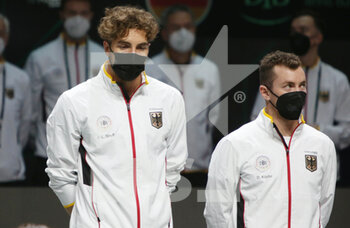 2021-12-04 - Dominik Koepfer and Jan-Lennard Struff of Germany during the semi-finals of the Davis Cup 2021, tennis match between Russia and Germany on December 4, 2021 at Madrid Arena in Madrid, Spain - SEMI-FINALS OF THE DAVIS CUP 2021 - RUSSIA VS GERMANY - INTERNATIONALS - TENNIS
