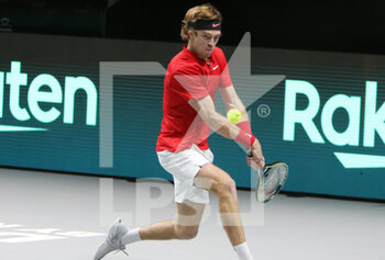 2021-12-04 - Andrey Rublev of Russia during the semi-finals of the Davis Cup 2021, tennis match between Russia and Germany on December 4, 2021 at Madrid Arena in Madrid, Spain - SEMI-FINALS OF THE DAVIS CUP 2021 - RUSSIA VS GERMANY - INTERNATIONALS - TENNIS