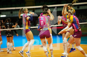 2021-12-08 - ALESSIA ORRO (Vero Volley Monza) and teammates celebrates after scoring a point  - VERO VOLLEY MONZA VS ASPTT MULHOUSE - CHAMPIONS LEAGUE WOMEN - VOLLEYBALL