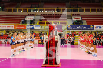 2021-09-30 - E-Work Arena view with UYBA Unet E-Work Busto Arsizio team and VBC Casalmaggiore team during the Trofeo Mimmo Fusco 2021 volleyball match between UYBA Unet E-Work Busto Arsizio and VBC Casalmaggiore at E-Work Arena, Busto Arsizio, Italy on September 30, 2021 - TROFEO MIMMO FUSCO 2021 - EVENTS - VOLLEYBALL