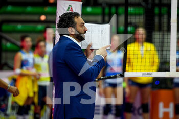 2021-10-21 - Stefano Lavarini (Coach Novara) - IMOCO VOLLEY CONEGLIANO VS IGOR GORGONZOLA NOVARA - SERIE A1 WOMEN - VOLLEYBALL