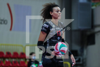 2021-10-20 - Valentina Diouf #13 of Bartoccini-Fortinfissi Perugia warms up during the Volley Serie A women 2021/22 match between Unet E-Work Busto Arsizio vs Bartoccini-Fortinfissi Perugia at E-Work Arena on October 20, 2021 in Busto Arsizio, Italy - UNET E-WORK BUSTO ARSIZIO VS BARTOCCINI FORTINFISSI PERUGIA - SERIE A1 WOMEN - VOLLEYBALL