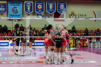 2021-10-20 - UYBA Unet E-Work Busto Arsizio players during the Volley Serie A women 2021/22 match between Unet E-Work Busto Arsizio vs Bartoccini-Fortinfissi Perugia at E-Work Arena on October 20, 2021 in Busto Arsizio, Italy - UNET E-WORK BUSTO ARSIZIO VS BARTOCCINI FORTINFISSI PERUGIA - SERIE A1 WOMEN - VOLLEYBALL