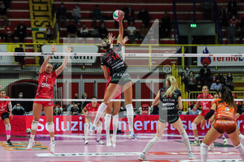 2021-10-20 - Helena Havelkova #16 of Bartoccini-Fortinfissi Perugia in action during the Volley Serie A women 2021/22 match between Unet E-Work Busto Arsizio vs Bartoccini-Fortinfissi Perugia at E-Work Arena on October 20, 2021 in Busto Arsizio, Italy - UNET E-WORK BUSTO ARSIZIO VS BARTOCCINI FORTINFISSI PERUGIA - SERIE A1 WOMEN - VOLLEYBALL