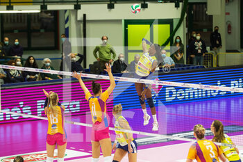 2021-10-30 - Spike of PAOLA EGONU (Imoco Volley Conegliano) - VERO VOLLEY MONZA VS IMOCO VOLLEY CONEGLIANO - SERIE A1 WOMEN - VOLLEYBALL