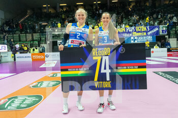 2021-11-21 - Kathryn Plummer e Megan Courtney, Imoco volley Conegliano - IMOCO VOLLEY CONEGLIANO VS DELTA DESPAR TRENTINO - SERIE A1 WOMEN - VOLLEYBALL