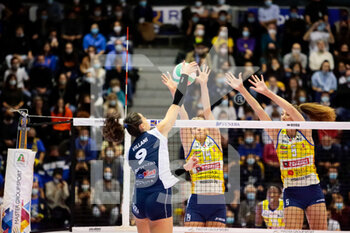 2021-11-10 - Lauren James of Chelsea FC Women during the Volleyball Italian Serie A1 Women match between Reale Mutua Fenera Chieri vs Imoco Volley Conegliano at PalaFenera, Chieri/Torino on November 10, 2021. Photo Nderim Kaceli - REALE MUTUA FENERA CHIERI VS IMOCO VOLLEY CONEGLIANO - SERIE A1 WOMEN - VOLLEYBALL
