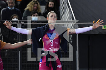 2021-11-14 - Magdalena Stysiak of Vero Volley Monza  in action during the Women's Volleyball Championship Series A1 match between Acqua & Sapone Volley Roma and Vero Volley Monza at PalaEur, 14th November, 2021 in Rome, Italy.  - ACQUA&SAPONE ROMA VOLLEY CLUB VS VERO VOLLEY MONZA - SERIE A1 WOMEN - VOLLEYBALL