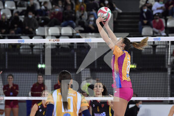 2021-11-14 - Alessia Orro of Vero Volley Monza  in action during the Women's Volleyball Championship Series A1 match between Acqua & Sapone Volley Roma and Vero Volley Monza at PalaEur, 14th November, 2021 in Rome, Italy.  - ACQUA&SAPONE ROMA VOLLEY CLUB VS VERO VOLLEY MONZA - SERIE A1 WOMEN - VOLLEYBALL