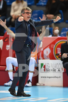 2021-10-23 - Exultation of  Massimo Eccheli (Coach of Vero Volley Monza) - SEMIFINALE - CUCINE LUBE CIVITANOVA VS VERO VOLLEY MONZA - SUPERCOPPA - VOLLEYBALL