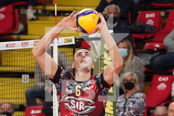 2021-10-10 - giannelli simone (n.6 palleggiatore sir safety conad perugia) al palleggio - SIR SAFETY CONAD PERUGIA VS TOP VOLLEY CISTERNA - SUPERLEAGUE SERIE A - VOLLEYBALL