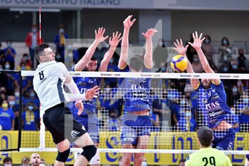 2021-10-12 - Trentino volley block - ITAS TRENTINO VS VOLLEY VERONA - SUPERLEAGUE SERIE A - VOLLEYBALL