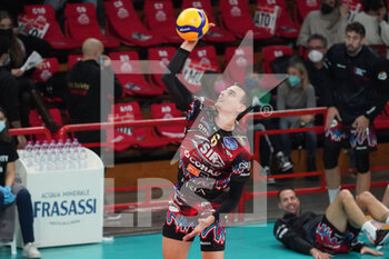 2021-11-13 - giannelli simone (n.6 sir safety conad perugia) at the joke - SIR SAFETY CONAD PERUGIA VS ALLIANZ MILANO - SUPERLEAGUE SERIE A - VOLLEYBALL