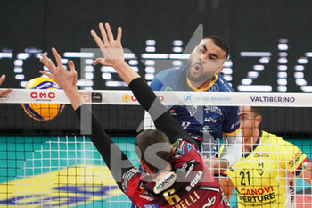 2021-11-24 - ngapeth earvin (n.9 leo shoes perkingelmer modena) vs giannelli simone (n.6 sir safety conad perugia) - SIR SAFETY CONAD PERUGIA VS LEO SHOES MODENA - SUPERLEAGUE SERIE A - VOLLEYBALL