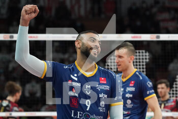2021-11-24 - ngapeth earvin (n.9 leo shoes perkingelmer modena) esulta - SIR SAFETY CONAD PERUGIA VS LEO SHOES MODENA - SUPERLEAGUE SERIE A - VOLLEYBALL