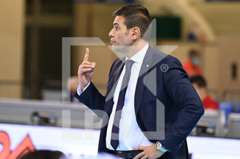 2021-11-18 - Gianlorenzo Blengini (Coach of Cucine Lube Civitanova) - CUCINE LUBE CIVITANOVA VS PRISMA TARANTO - SUPERLEAGUE SERIE A - VOLLEYBALL
