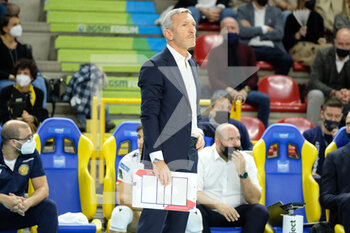 2021-12-04 - Emanuele Zanini - Head Coach - Consar Ravenna Volley - VERONA VOLLEY VS CONSAR RAVENNA - SUPERLEAGUE SERIE A - VOLLEYBALL