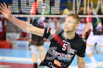 2021-12-19 - Thijs Ter Horst #5 (Sir Safety Conad Perugia) - CUCINE LUBE CIVITANOVA VS SIR SAFETY CONAD PERUGIA - SUPERLEAGUE SERIE A - VOLLEYBALL