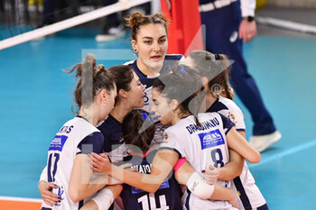 2021-11-18 - Happiness of ASP Thetis Voulas Athens players - SAVINO DEL BENE SCANDICCI VS ASP THETIS VOULAS ATHENS - CHALLENGE CUP WOMEN - VOLLEYBALL