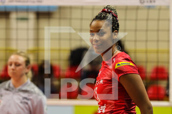 2021-12-08 - Liset Herrera Bianco #23 of UYBA Unet E-Work Busto Arsizio smiling during the CEV Cup 2021/22 volleyball match between UYBA Unet E-Work Busto Arsizio and Allianz MTV Stuttgart at E-Work Arena, Busto Arsizio, Italy on December 08, 2021 - UNET E-WORK BUSTO ARSIZIO VS ALLIANZ MTV STUTTGART - CEV CUP WOMEN - VOLLEYBALL