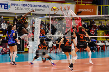 2021-12-08 - Krystal Rivers #13 of Allianz Mtv Stuttgart in action during the CEV Cup 2021/22 volleyball match between UYBA Unet E-Work Busto Arsizio and Allianz MTV Stuttgart at E-Work Arena, Busto Arsizio, Italy on December 08, 2021 - UNET E-WORK BUSTO ARSIZIO VS ALLIANZ MTV STUTTGART - CEV CUP WOMEN - VOLLEYBALL