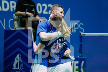 28/04/2022 - Thom Gicquel and Delphine Delrue from France celebrate, Quarter final during the European Badminton Championships 2022 on April 28, 2022 at Gallur Sports Center in Madrid, Spain - EUROPEAN BADMINTON CHAMPIONSHIPS 2022 - BADMINTON - ALTRO