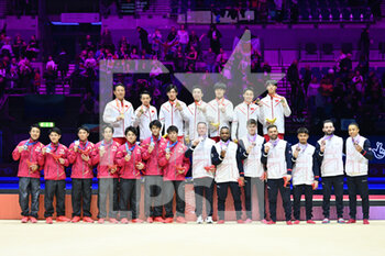 02/11/2022 - Medal Ceremony Team's Final MAG
Gold Medal: China
Silver Medal: Japan
Bronze Medal: Great Britain - ARTISTIC GYMNASTICS WORLD CHAMPIONSHIPS - MEN'S TEAM FINAL - GINNASTICA - ALTRO