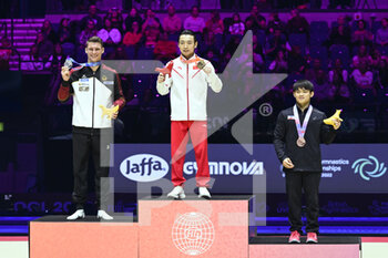 2022-11-06 - Paralel bars medalists: Gold Medal ZOU Jingyuan (CHN) Silver Medal DAUSER Lukas (GER) Bronze Medal YULO Carlos Edriel (PHI) - ARTISTIC GYMNASTICS WORLD CHAMPIONSHIPS - APPARATUS WOMEN’S AND MEN’S FINALS - GYMNASTICS - OTHER SPORTS
