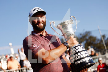 2022-10-09 - Jon Rahm of Spain celebrates with the trophy after winning the Acciona Open Espana 2022 on October 9, 2022 at Club de Campo de Madrid in Madrid, Spain - GOLF - ACCIONA OPEN ESPANA 2022 - GOLF - OTHER SPORTS