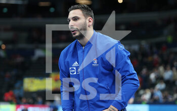 28/01/2022 - Hugo Descat of France warms up before the EHF Euro 2022, Semi Final Handball match between France and Sweden on January 28, 2022 at Budapest Multifunctional Arena in Budapest, Hungary - EHF EURO 2022, SEMI FINAL - FRANCE VS SWEDEN - PALLAMANO - ALTRO
