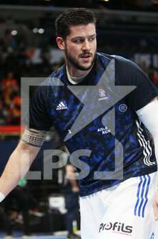 28/01/2022 - Nicolas Tournat of France warms up before the EHF Euro 2022, Semi Final Handball match between France and Sweden on January 28, 2022 at Budapest Multifunctional Arena in Budapest, Hungary - EHF EURO 2022, SEMI FINAL - FRANCE VS SWEDEN - PALLAMANO - ALTRO