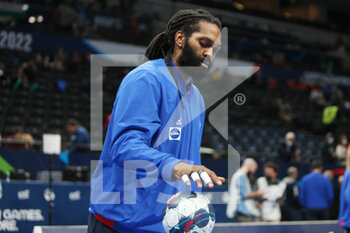 28/01/2022 - Wesley Pardin of France warms up before the EHF Euro 2022, Semi Final Handball match between France and Sweden on January 28, 2022 at Budapest Multifunctional Arena in Budapest, Hungary - EHF EURO 2022, SEMI FINAL - FRANCE VS SWEDEN - PALLAMANO - ALTRO