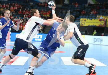 2022-01-28 - Elvar Orn Jonsson of Iceland and Sander Sagosen, Christian O'Sullivan of Norway during the EHF Euro 2022, Placement Match 5/6 Handball match between Iceland and Norway on January 28, 2022 at Budapest Multifunctional Arena in Budapest, Hungary - EHF EURO 2022, PLACEMENT MATCH 5/6 - ICELAND VS NORWAY - HANDBALL - OTHER SPORTS