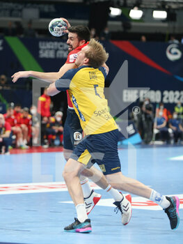 2022-01-30 - Jorge Maqueda of Spain and Max Darj of Sweden during the EHF Men's Euro 2022, Final handball match between Sweden and Spain on January 30, 2022 at Budapest Multifunctional Arena in Budapest, Hungary - EHF MEN'S EURO 2022, FINAL - SWEDEN VS SPAIN - HANDBALL - OTHER SPORTS