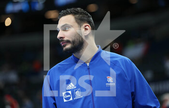2022-01-30 - Hugo Descat of France warms up before the EHF Men's Euro 2022, Placement Match 3/4 handball match between France and Denmark on January 30, 2022 at Budapest Multifunctional Arena in Budapest, Hungary - EHF MEN'S EURO 2022, PLACEMENT MATCH 3/4 - FRANCE VS DENMARK - HANDBALL - OTHER SPORTS