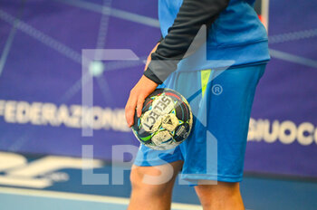 16/03/2022 - detail of a player's hand with the ball - 2023 WORLD CUP QUALIFIERS - ITALY VS SLOVENIA - PALLAMANO - ALTRO