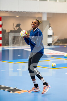 2022-09-27 - Kalidiatou Niakite of France during the training of the French women's handball team on September 27, 2022 at La Maison du Handball in Creteil, France - HANDBALL - PREPARATION OF THE FRENCH WOMEN'S TEAM - HANDBALL - OTHER SPORTS