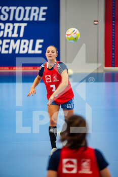 2022-09-27 - Alicia Toublanc of France during the training of the French women's handball team on September 27, 2022 at La Maison du Handball in Creteil, France - HANDBALL - PREPARATION OF THE FRENCH WOMEN'S TEAM - HANDBALL - OTHER SPORTS