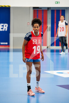 2022-09-27 - Oceane Sercien Ugolin of France during the training of the French women's handball team on September 27, 2022 at La Maison du Handball in Creteil, France - HANDBALL - PREPARATION OF THE FRENCH WOMEN'S TEAM - HANDBALL - OTHER SPORTS