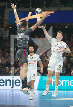 29/09/2022 - Daniel Blomgren of Elverum and Alexandre Cavalcanti of Nantes during the EHF Champions League Handball match between HBC Nantes and Elverum Handball on September 29, 2022 at H Arena in Nantes, France - HANDBALL - CHAMPIONS LEAGUE - NANTES V ELVERUM - PALLAMANO - ALTRO